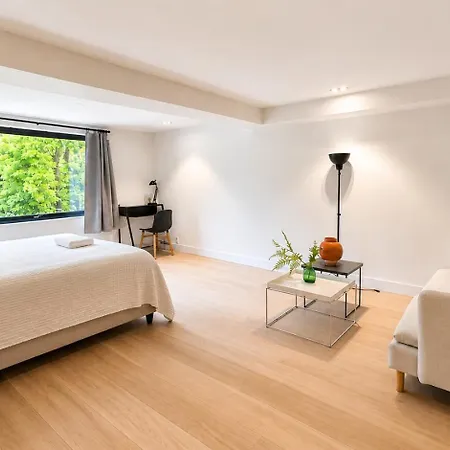 Vakantiehuis The Frogner Park Townhouse With 2 Garages Oslo
