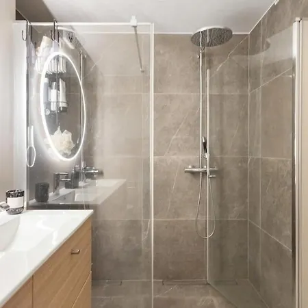 The Frogner Park Townhouse With 2 Garages * Oslo